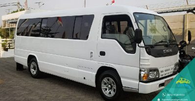 sewa elf pariwisata