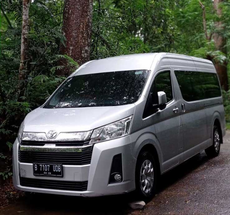 sewa hiace premio jakarta