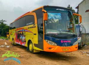 bus-pariwisata-gracias-59-seat
