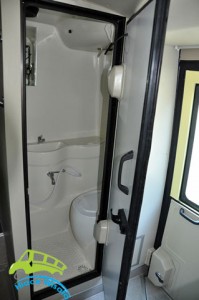 bus toilet rinjani